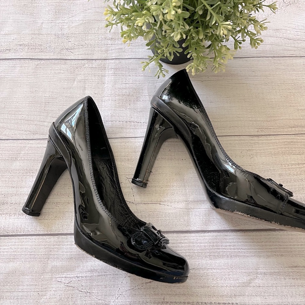 Fendi black patent buckle pumps sz 36.5